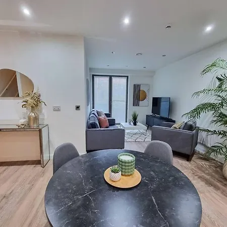 Stunning 4-Bedroom Townhouse With Free Parking Manchester Exterior foto