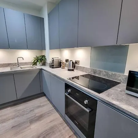 Stunning 4-Bedroom Townhouse With Free Parking Manchester Exterior foto