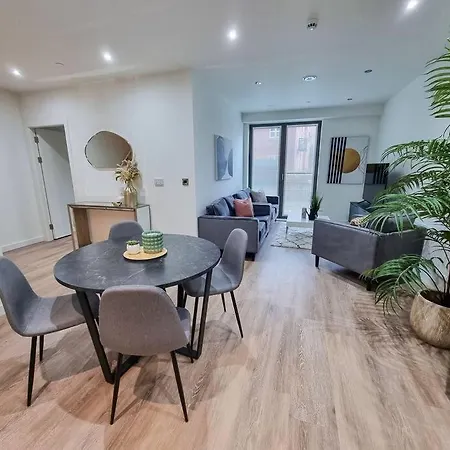 Stunning 4-Bedroom Townhouse With Free Parking Manchester Exterior foto