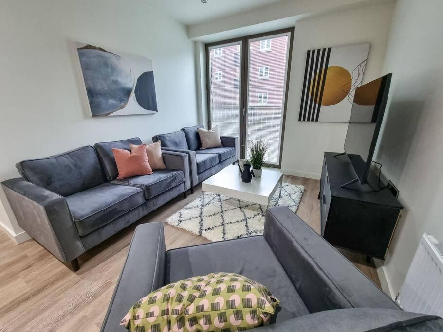 Stunning 4-bedroom Townhouse With Free Parking Ferienhaus *
